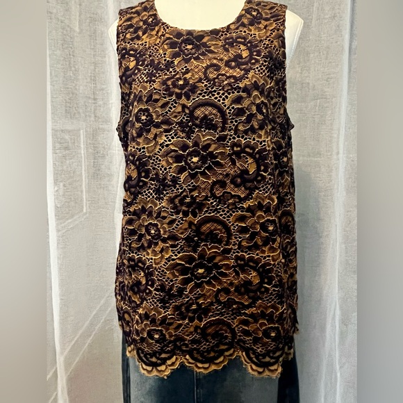 Banana Republic, sleeveless lace shell, Medium - Picture 1 of 5